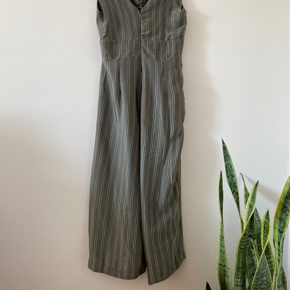 4SI3NNA Striped Green Jumpsuit with a Center Cutout - Picture 7 of 14